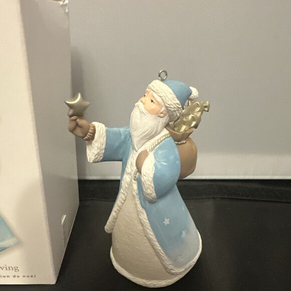 Hallmark Ornament: 2010 The Magic of Believing, QXG7323 - Picture 2 of 4